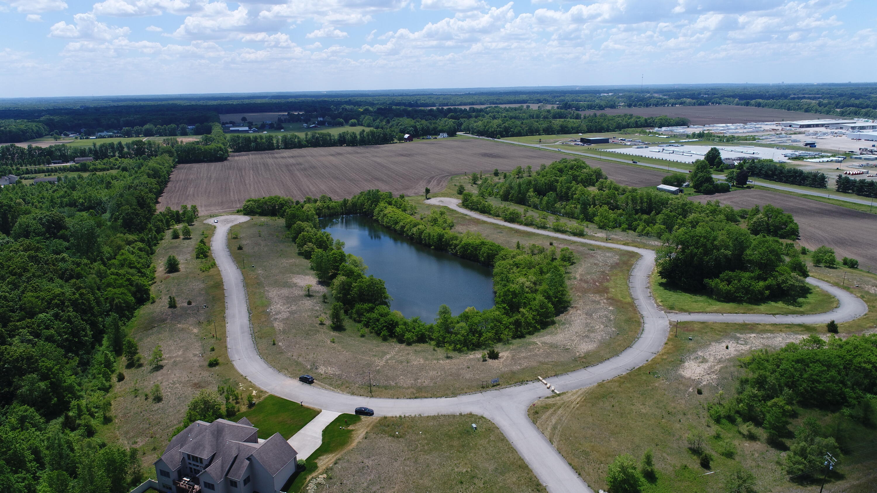 15 Ashley Road Edwardsburg, MI 49112 - Photo 6 of 15 Michiana Shores Entrance