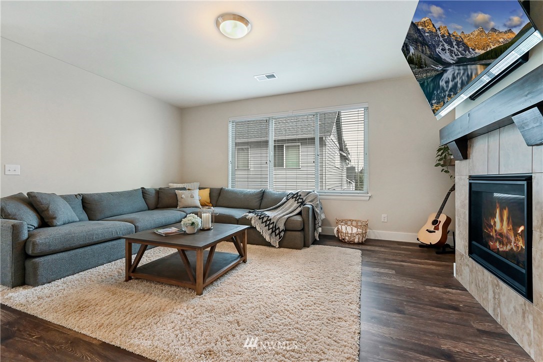 20123 2nd Drive Southeast Bothell, WA 98012 - Photo 6 of 31 Gallery Image 6