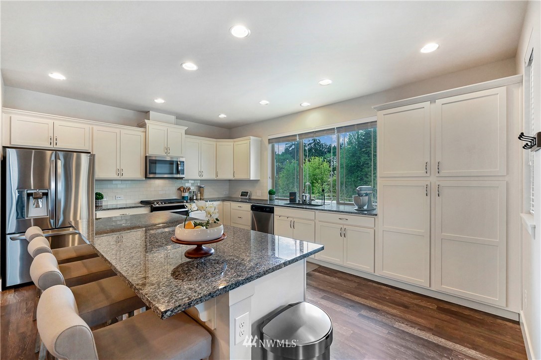 20123 2nd Drive Southeast Bothell, WA 98012 - Photo 9 of 31 Gallery Image 9
