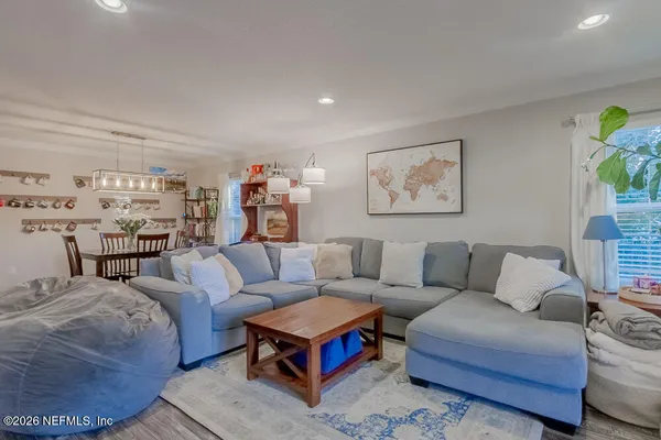 $2,900 | 15078 Durbin Cove Way, Jacksonville, FL 32259