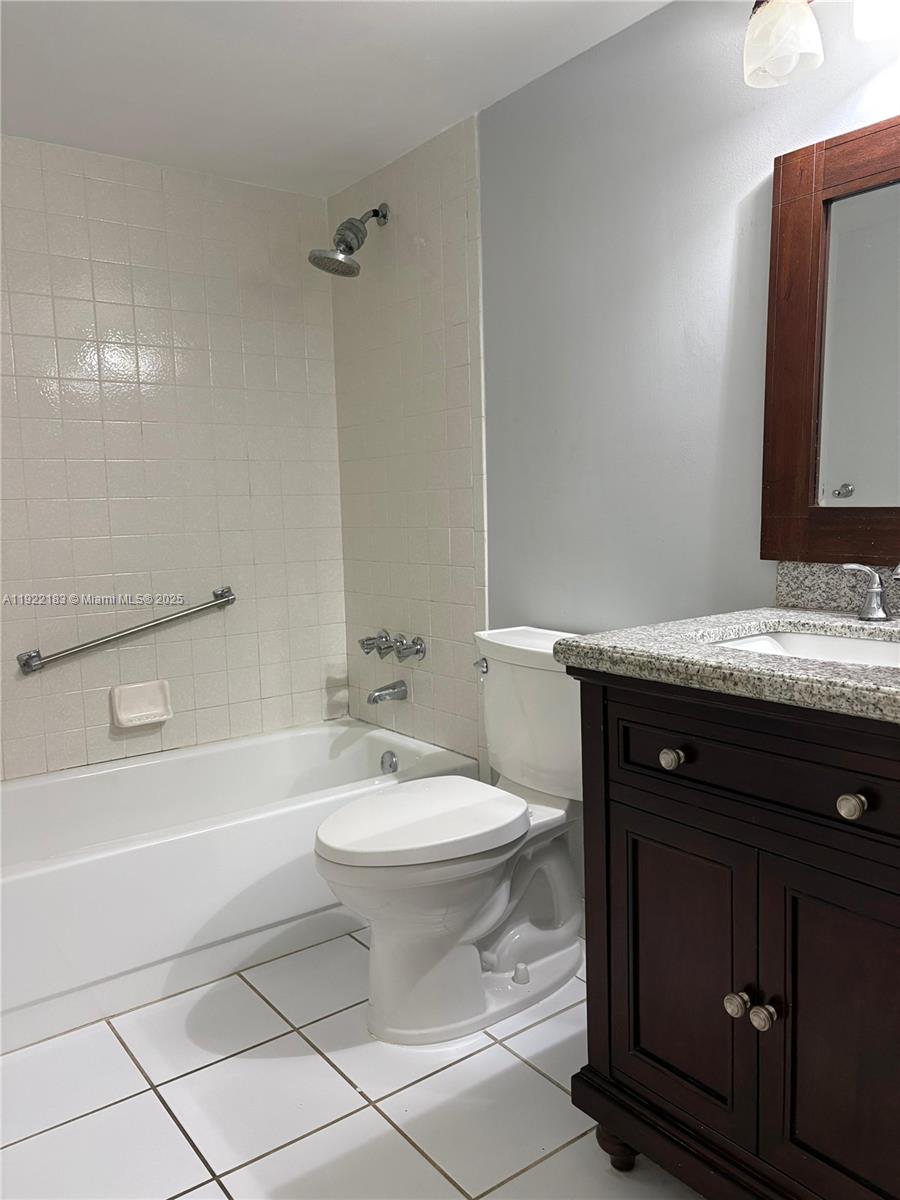 702 Sunny Pine Way, Unit A1 Greenacres, FL 33415 - Photo 10 of 18