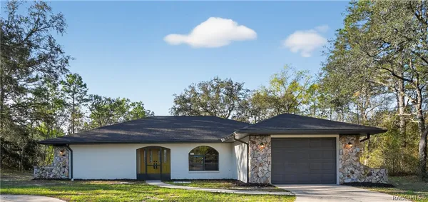 $299,900 | 1060 East Rockefeller Lane, Hernando, FL 34442
