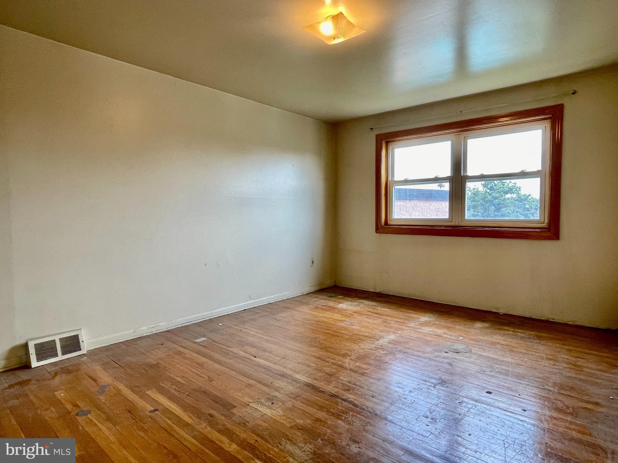 3209 Danley Road Philadelphia, PA 19154 - Photo 22 of 35 3rd bedroom