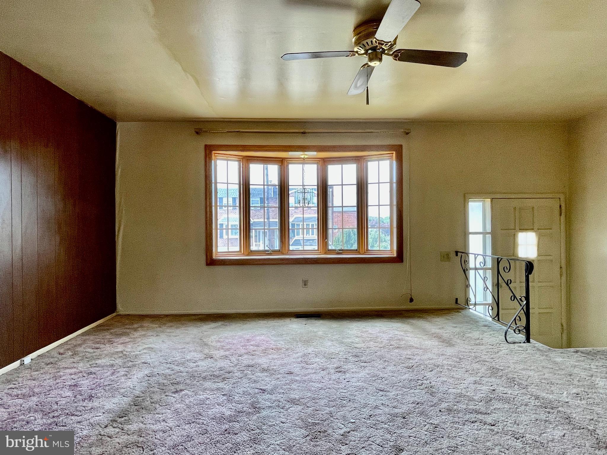 3209 Danley Road Philadelphia, PA 19154 - Photo 8 of 35 Living room
