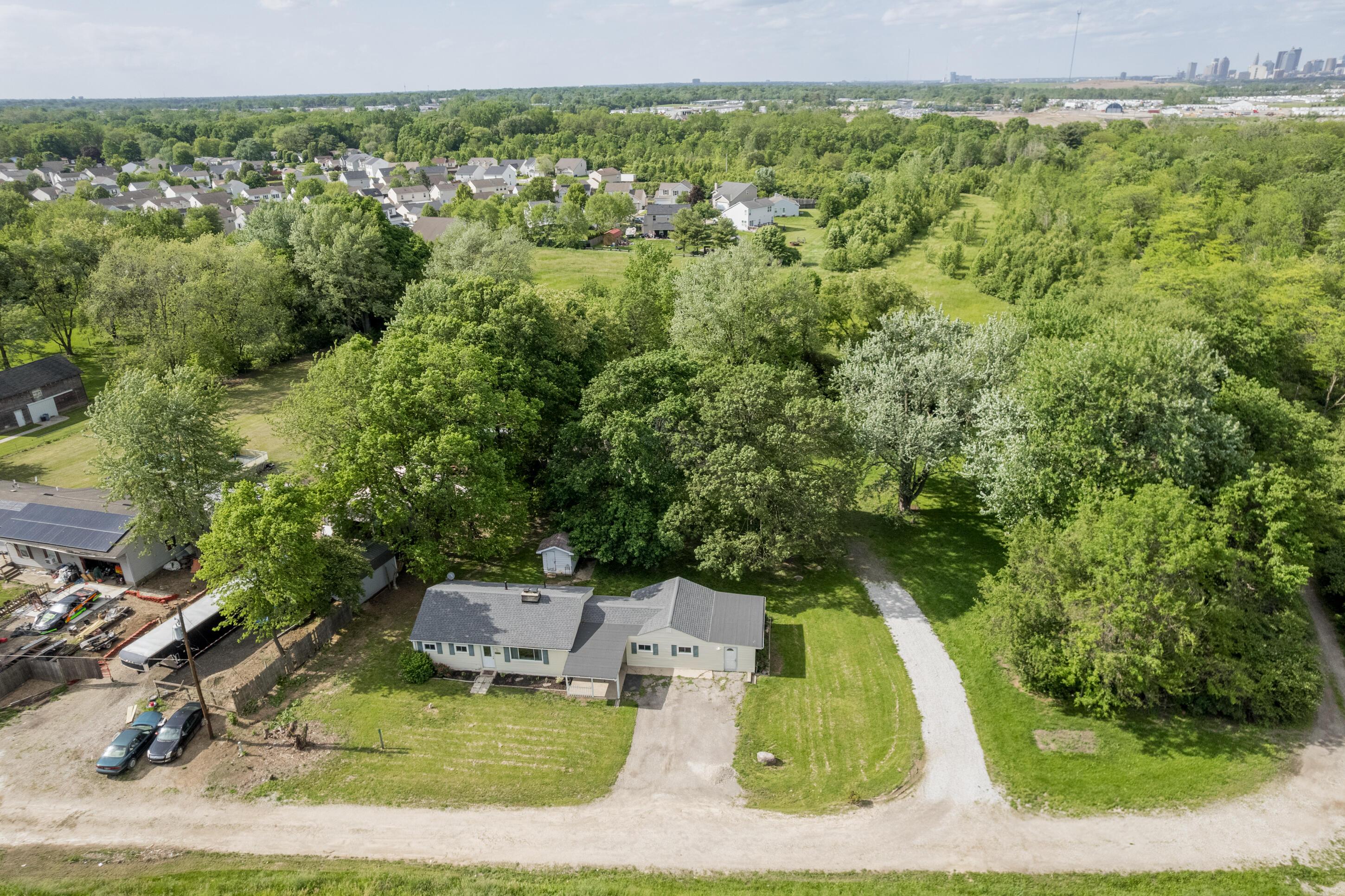 1366 Dyer Road Grove City, OH 43123 - Photo 45 of 49 Drone View