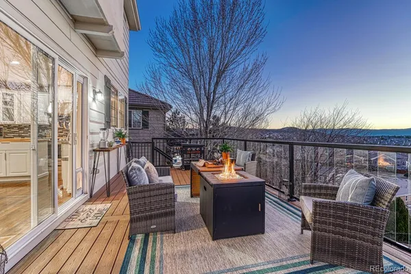 $725,000 | 2371 Broadleaf Loop, Castle Rock, CO 80109