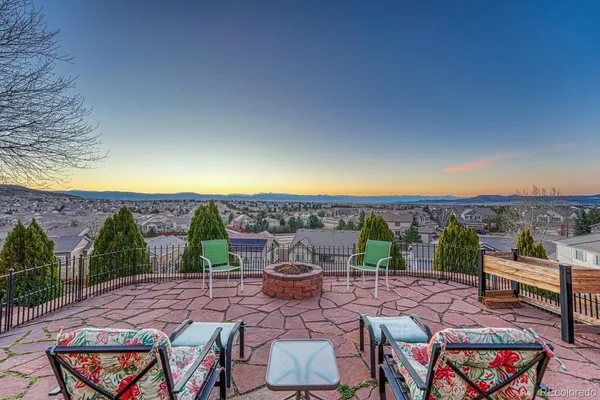 $725,000 | 2371 Broadleaf Loop, Castle Rock, CO 80109