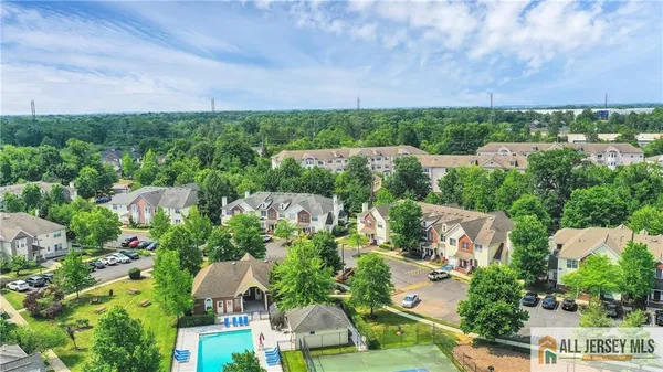 $460,000 | 157 Forest Drive, Unit 157, Piscataway, NJ 08854