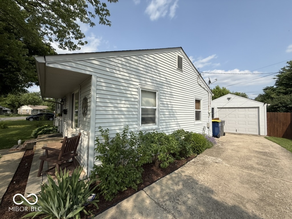 1837 Bauer Road Indianapolis, IN 46218 - Photo 7 of 24 Gallery Image 7