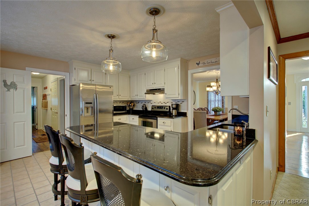 1872 Hill Road Gloucester Point, VA 23062 - Photo 10 of 48 Kitchen