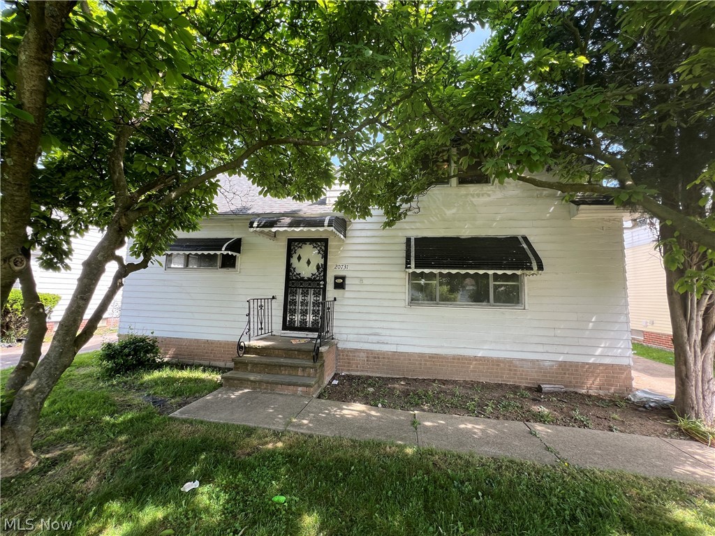 20731 Donnybrook Road Maple Heights, OH 44137 - Photo 16 of 17 View of front of house