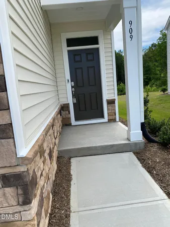 $2,050 | 909 Aspen Pointe Trail, Zebulon, NC 27597