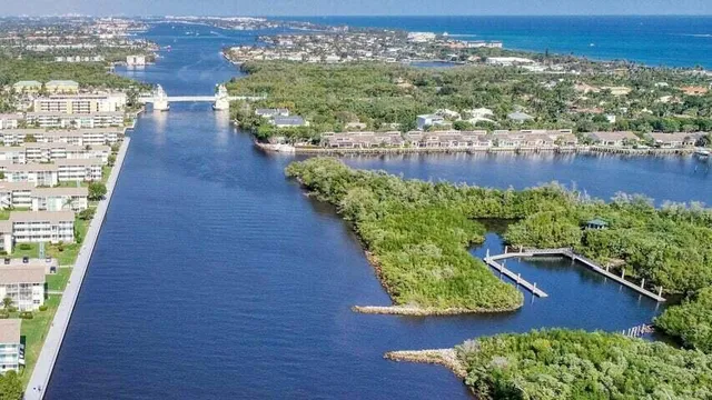 $1,950 | 620 Horizon West, Unit 201, Boynton Beach, FL 33435