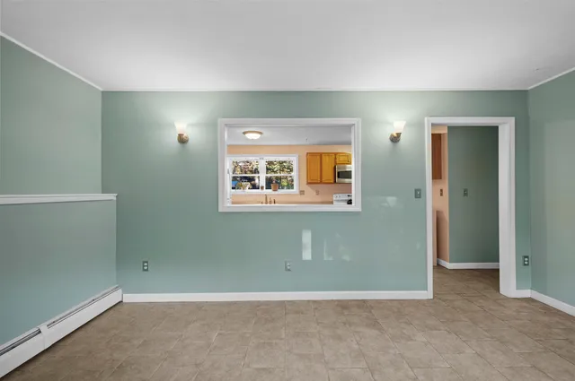 $459,000 | 4 Tanglewood Drive, Dover, NH 03820