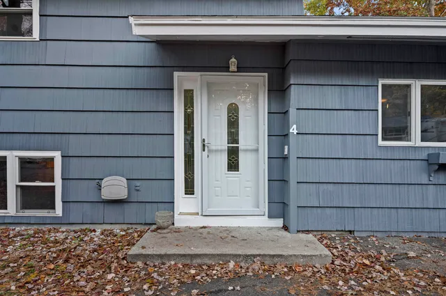 $459,000 | 4 Tanglewood Drive, Dover, NH 03820