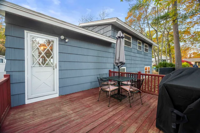 $459,000 | 4 Tanglewood Drive, Dover, NH 03820