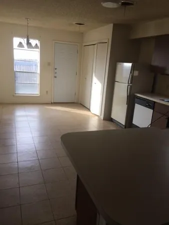 $1,595 | 718 Chaparral Circle, Abilene, TX 79605