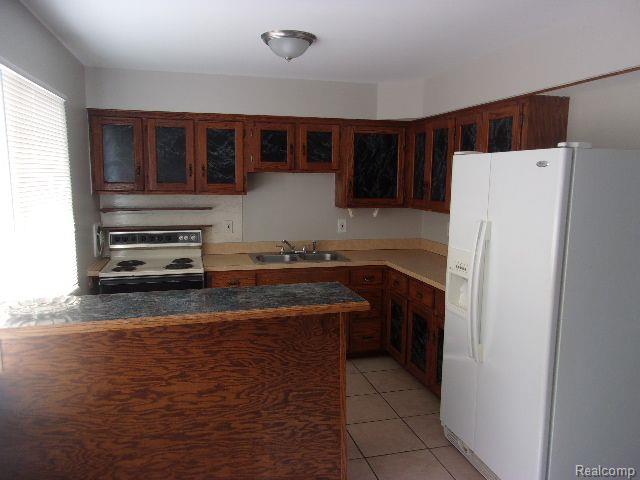 3611 Percy King Road Waterford, MI 48329 - Photo 4 of 11