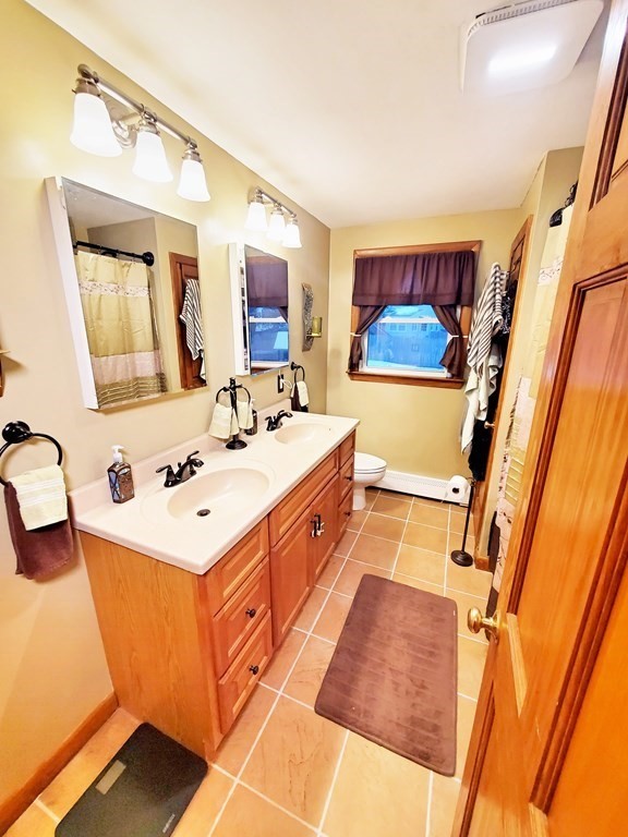 32 Deepdale Road Worcester, MA 01606 - Photo 10 of 25 Gallery Image 10
