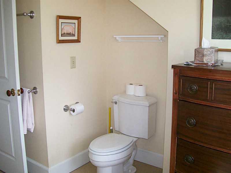 477 Fish Street Leeds, ME 04263 - Photo 20 of 34 Bathroom.