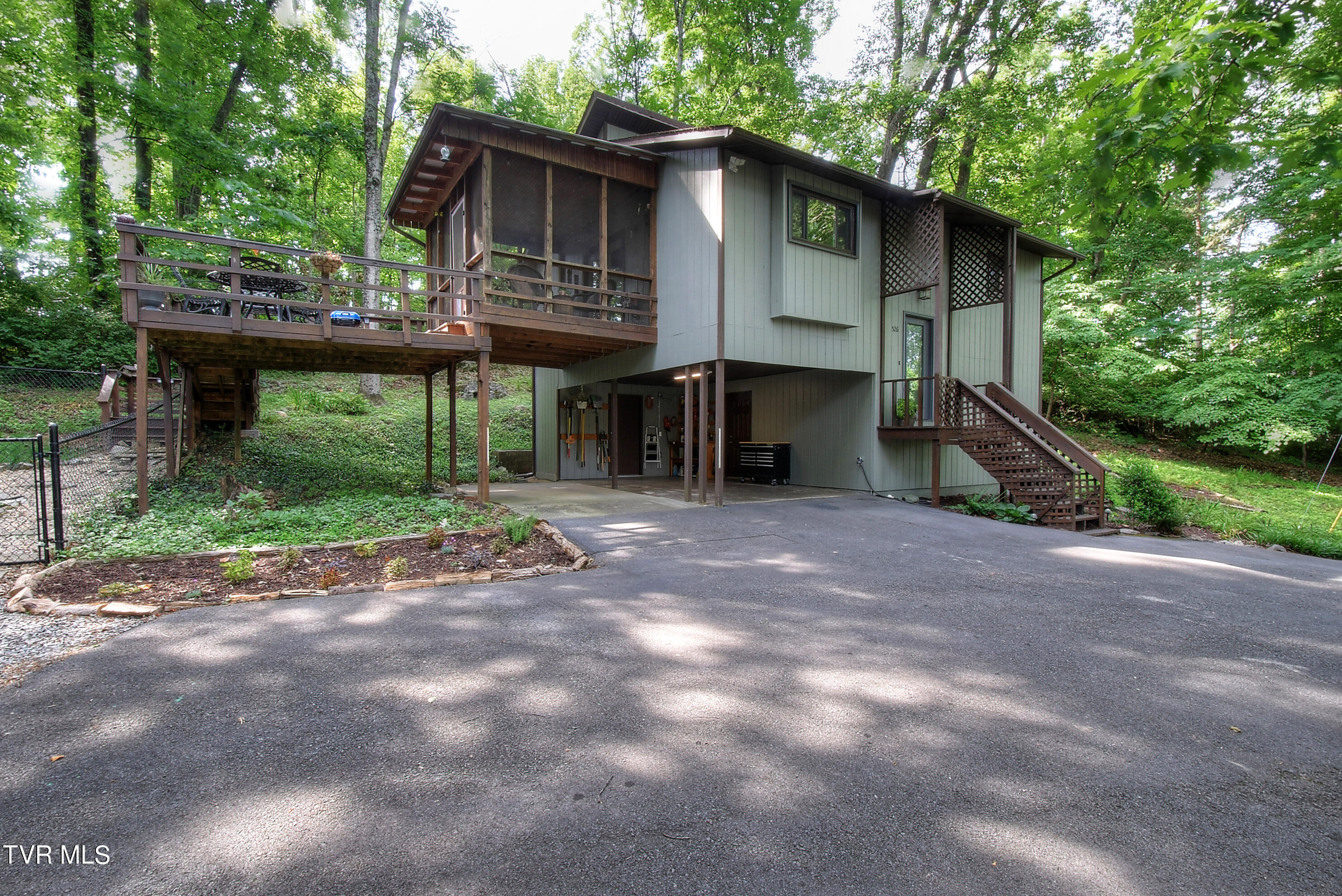 526 Jobe Road Elizabethton, TN 37643 - Photo 1 of 38 3
