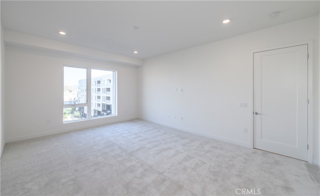 3608 Rivington Irvine, CA 92612 - Photo 20 of 53 an empty room with windows