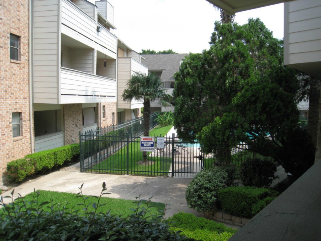 2500 Burleson Road, Unit 402 Austin, TX 78741 - Photo 22 of 23