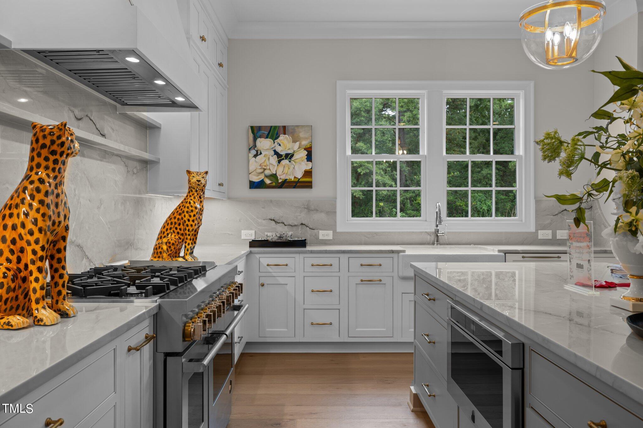 2646 Marchmont Street Raleigh, NC 27608 - Photo 12 of 59 22-web-or-mls-5Z8A1426
