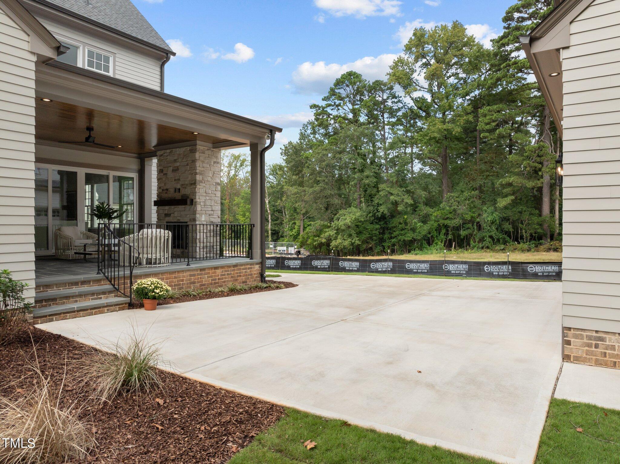 2646 Marchmont Street Raleigh, NC 27608 - Photo 3 of 59 71-web-or-mls-DJI_0286