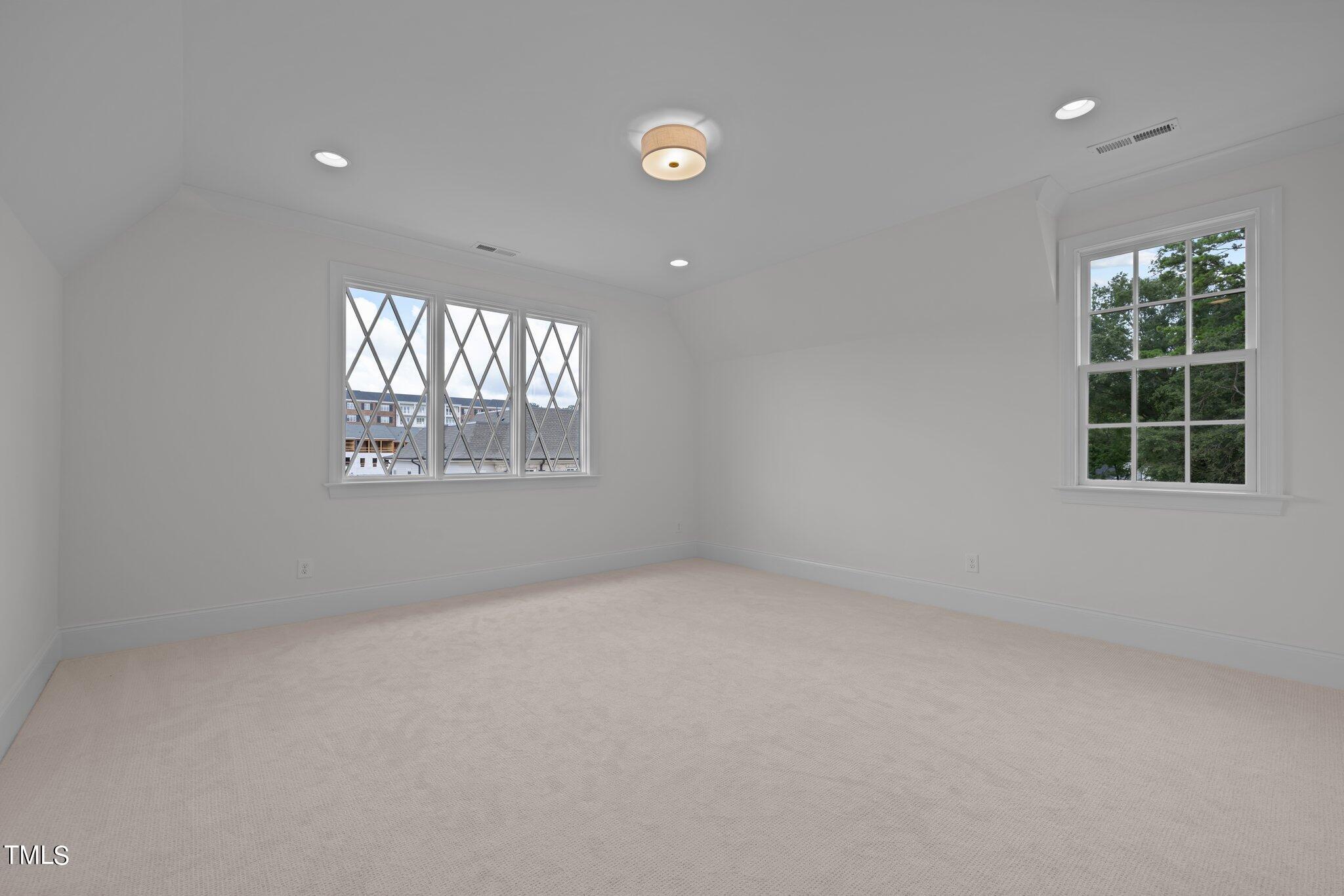 2646 Marchmont Street Raleigh, NC 27608 - Photo 38 of 59 45-web-or-mls-5Z8A1504