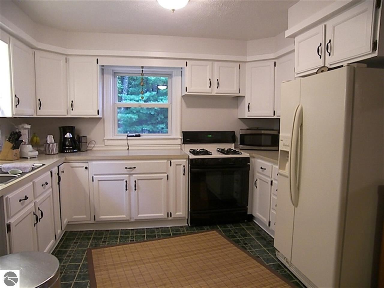 2072 West School Lake Road Maple City, MI 49664 - Photo 36 of 78 1776507-35.JPG