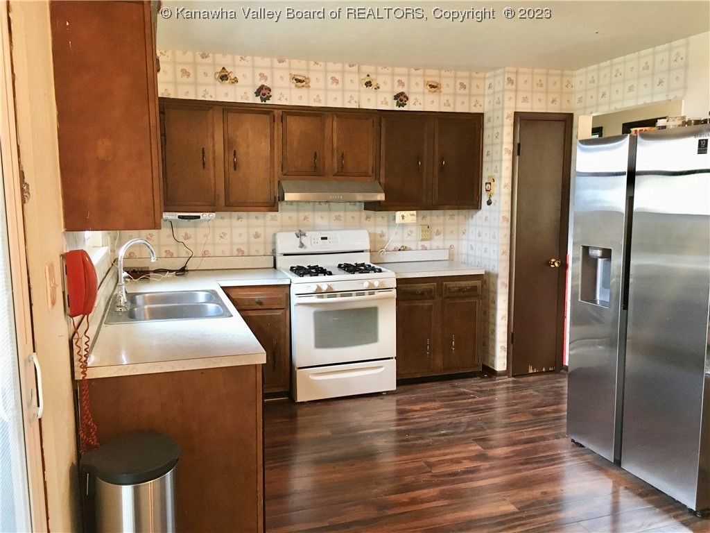 2749 Bills Creek Road Winfield, WV 25213 - Photo 11 of 33 Gallery Image 11