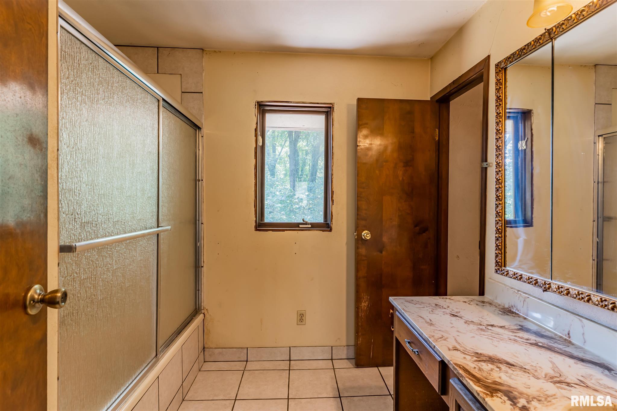 2313 North Quarry Road Trivoli, IL 61569 - Photo 20 of 34