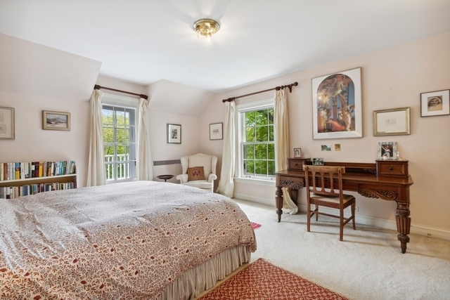 259 Ravine Drive Highland Park, IL 60035 - Photo 19 of 33 a bedroom with a bed and a desk