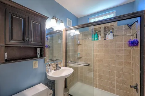 $174,777 | 2409 South Arlington Avenue, Independence, MO 64052