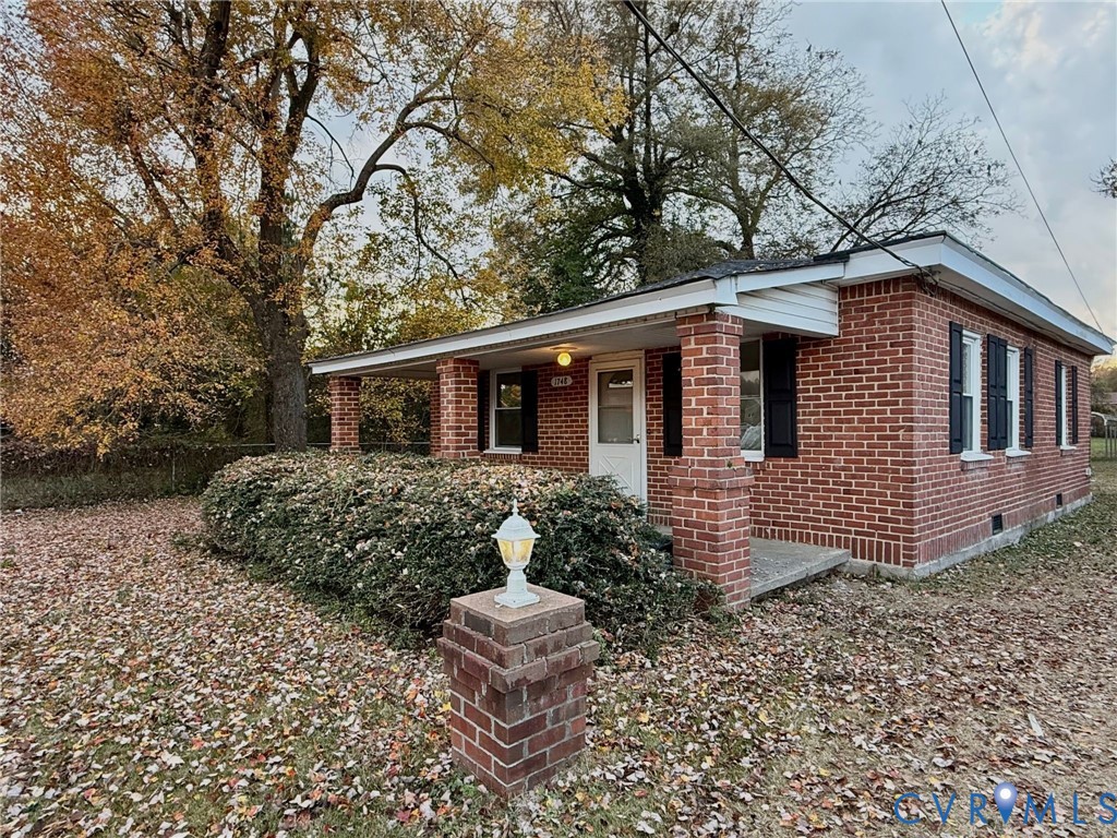1748 Youngs Road Petersburg, VA 23803 - Photo 1 of 25 Ranch-style house with a porch, crawl space, and b