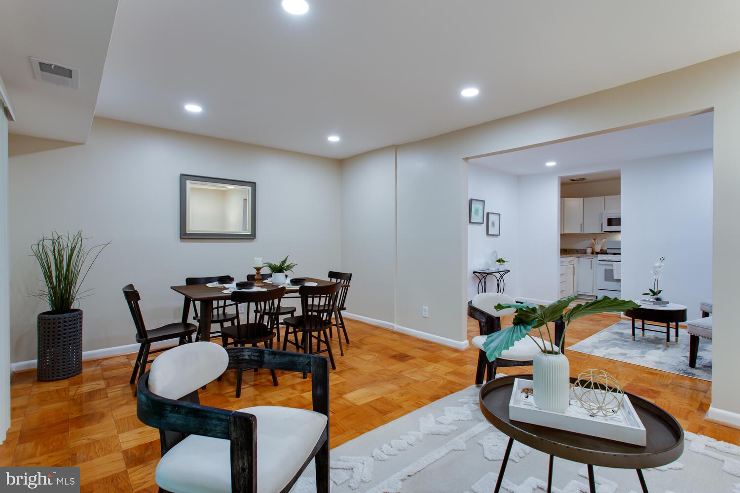 11609 Vantage Hill Road, Unit 21B Reston, VA 20190 - Photo 15 of 74