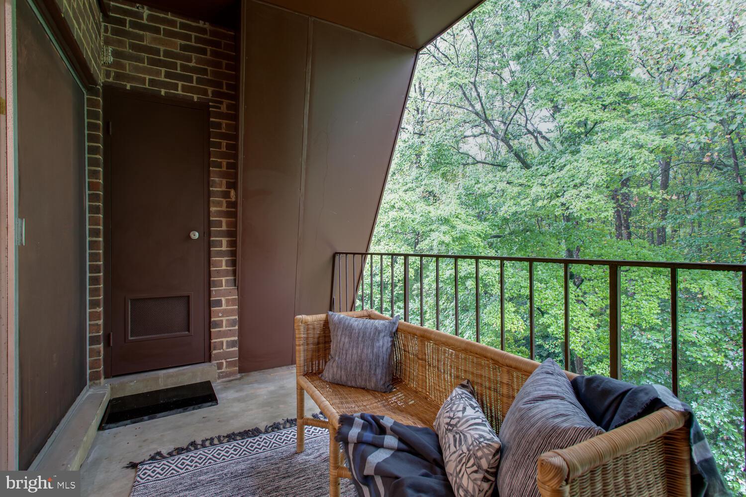 11609 Vantage Hill Road, Unit 21B Reston, VA 20190 - Photo 31 of 74