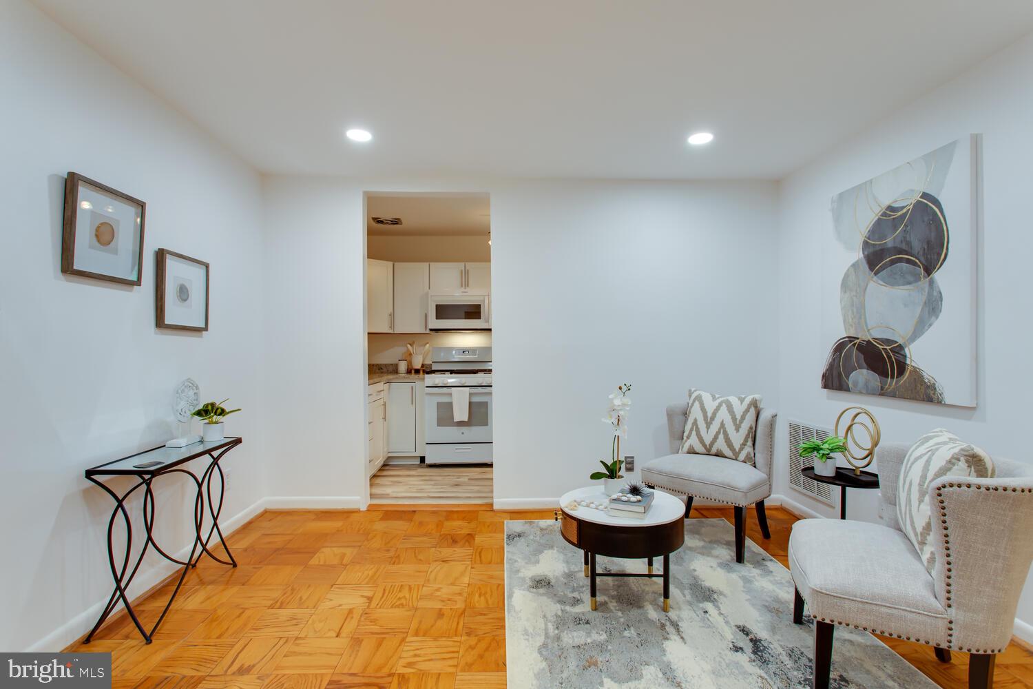 11609 Vantage Hill Road, Unit 21B Reston, VA 20190 - Photo 8 of 74