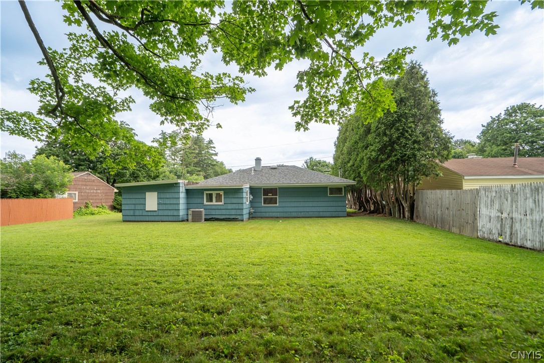27 Pinecrest Road New Hartford, NY 13413 - Photo 24 of 32 Gallery Image 24