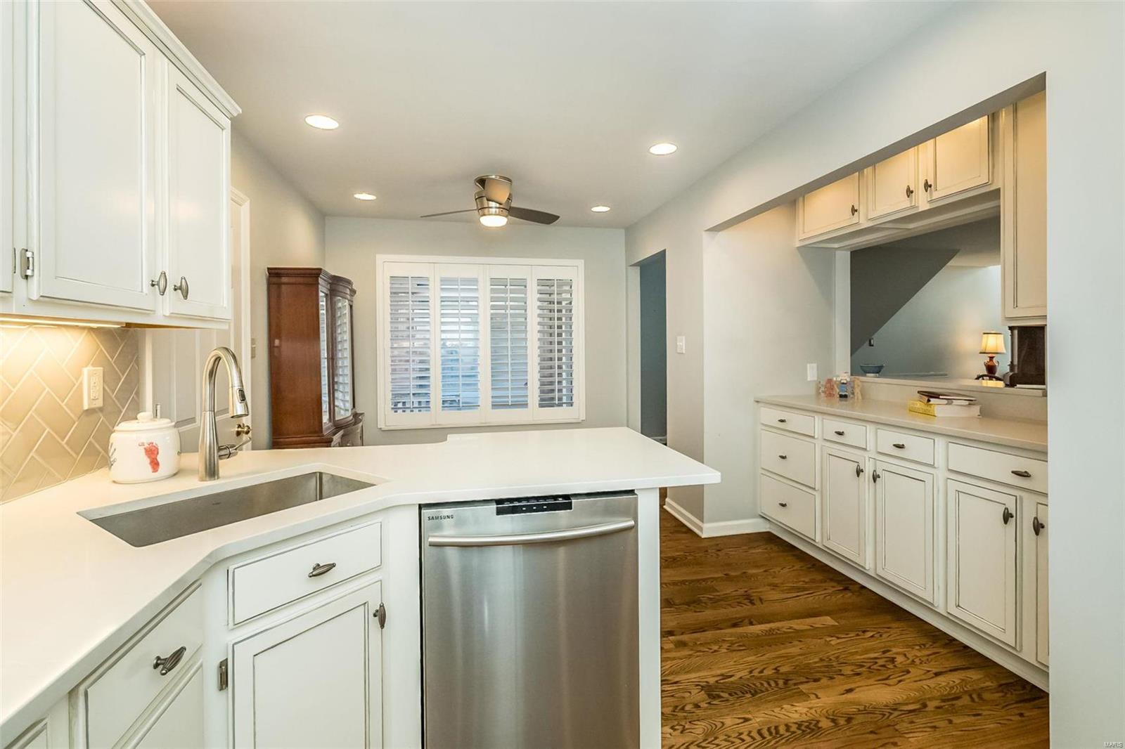 1742 Highview Cir Court Ballwin, MO 63021 - Photo 14 of 35