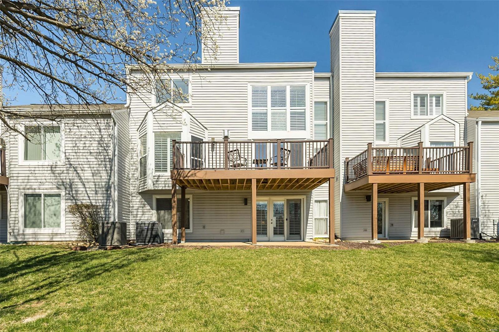 1742 Highview Cir Court Ballwin, MO 63021 - Photo 32 of 35