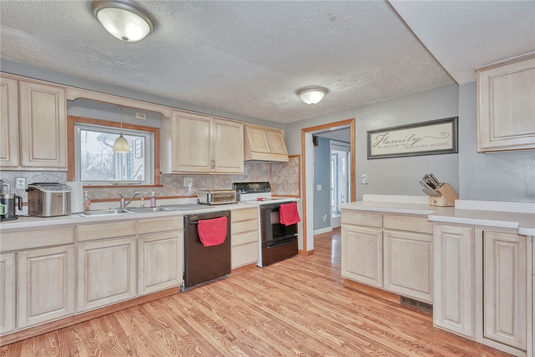 778 Macedon Center Road Perinton, NY 14450 - Photo 12 of 34