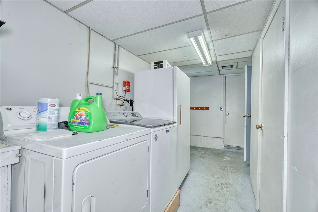 778 Macedon Center Road Perinton, NY 14450 - Photo 14 of 34 Laundry room
