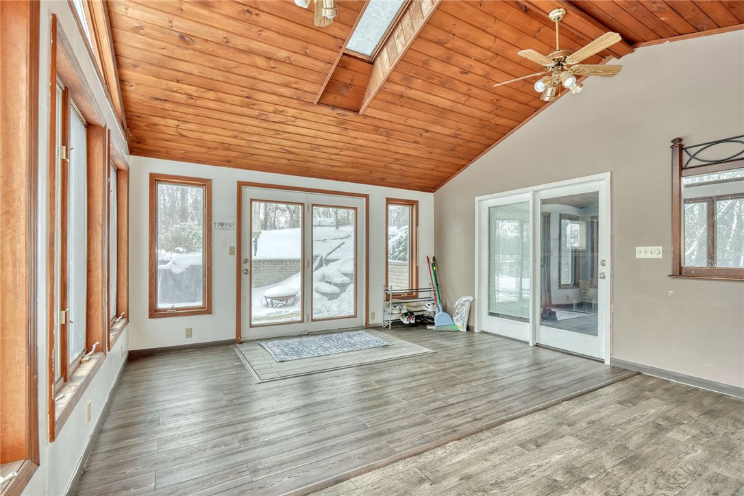 778 Macedon Center Road Perinton, NY 14450 - Photo 3 of 34 Large light filled 3 season room