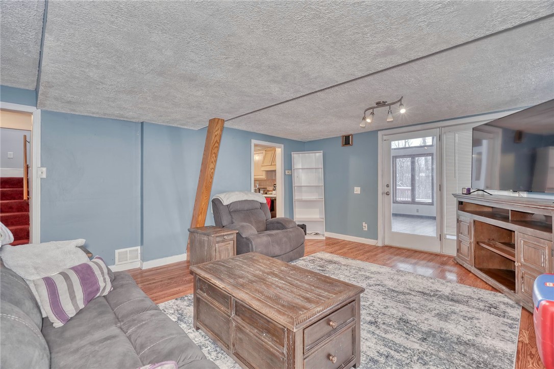 778 Macedon Center Road Perinton, NY 14450 - Photo 7 of 34