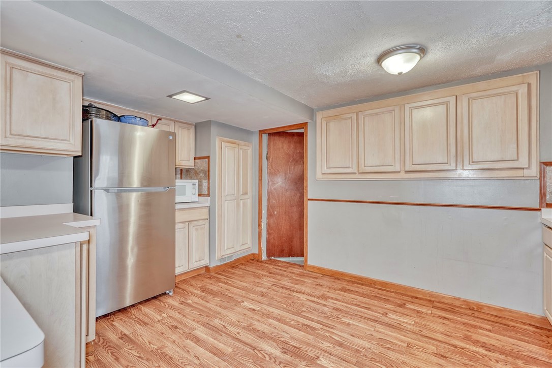 778 Macedon Center Road Perinton, NY 14450 - Photo 10 of 34 Kitchen. All appliances stay.