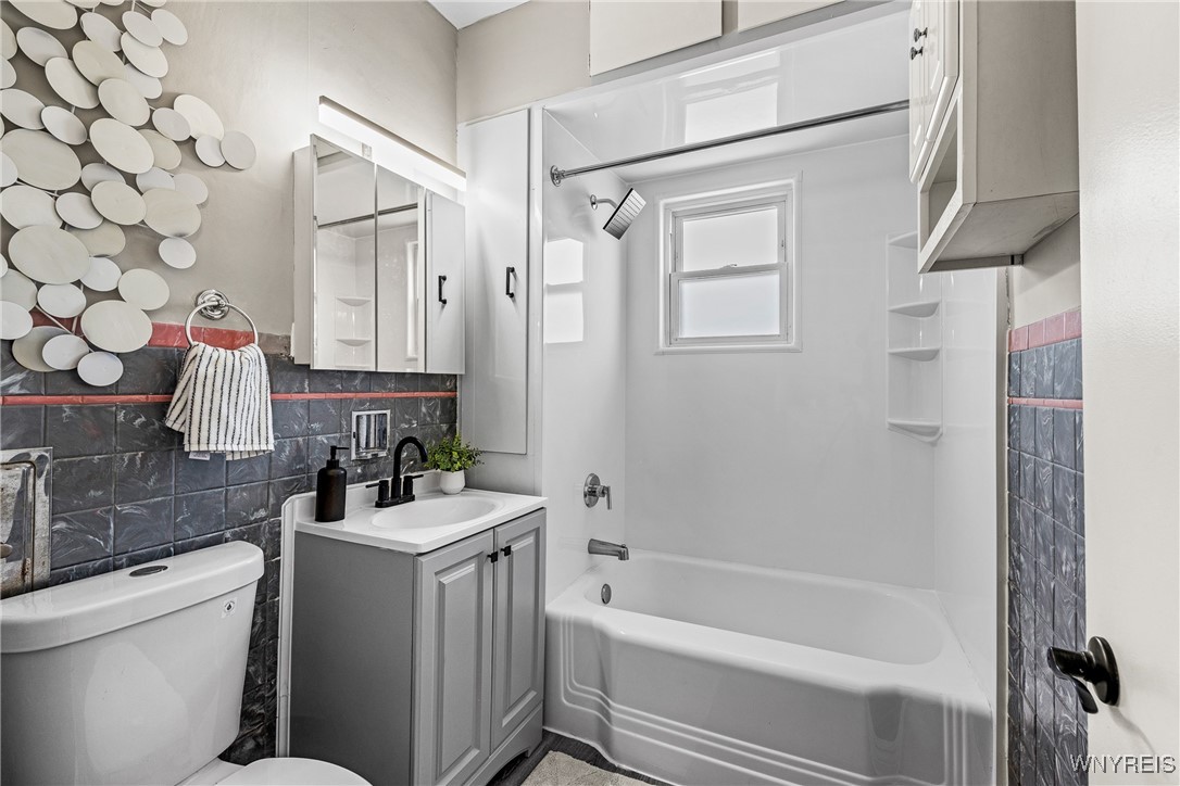 268 Riverside Avenue Buffalo, NY 14207 - Photo 10 of 23