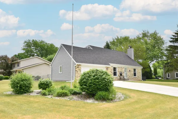 $419,900 | W165-n10648 Wagon Trail, Germantown, WI 53022