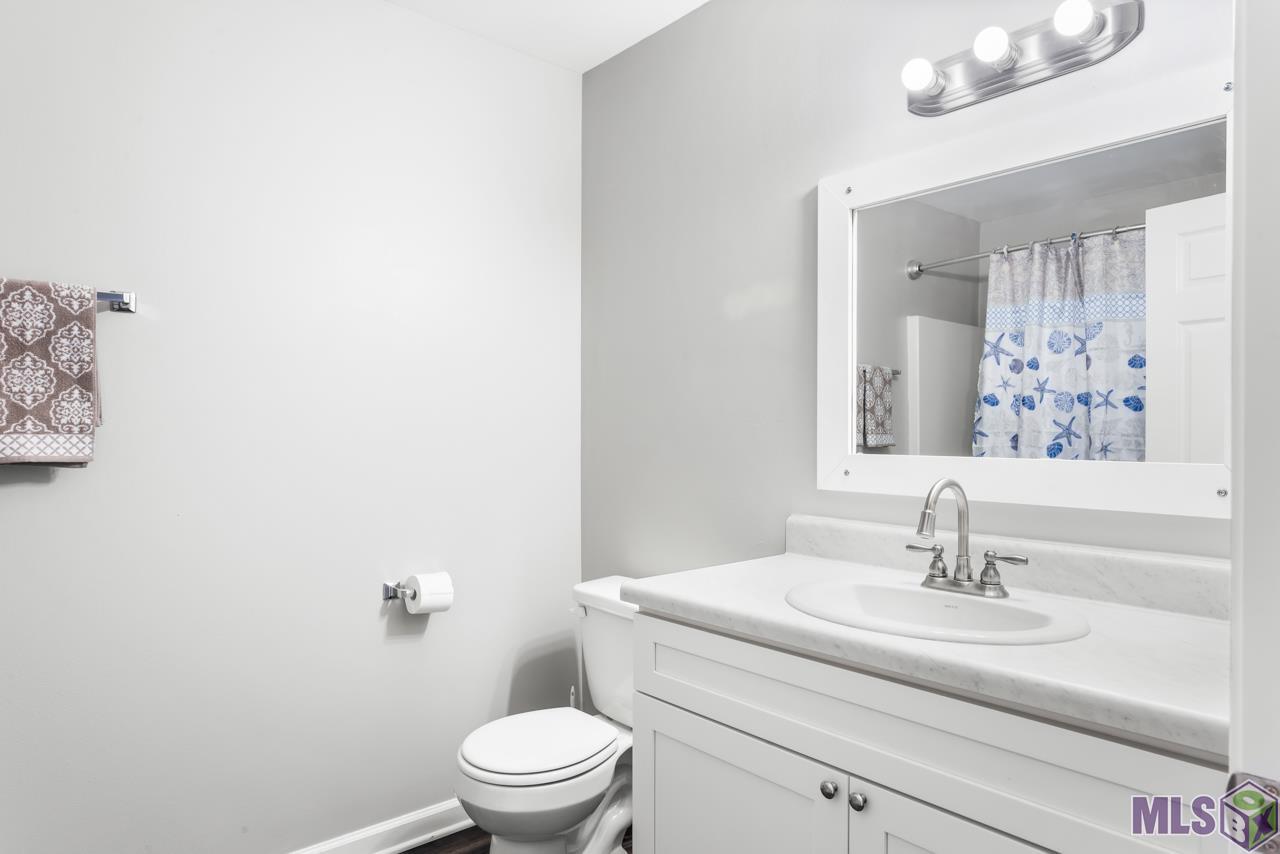 22738 Hoo Shoo Too Road Baton Rouge, LA 70817 - Photo 14 of 25 3rd Bath Near Laundry & BR 4